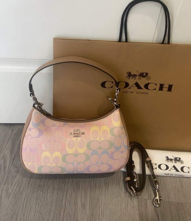 Picture of Coach Handbags _SKUfw230465047fw